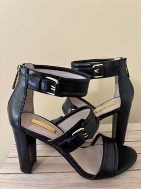 Louise et Cie| Black Leather Ankle-Strap Block Heel Sandals w/Gold Buckles Sz 7